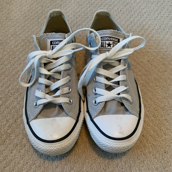 light gray converse womens